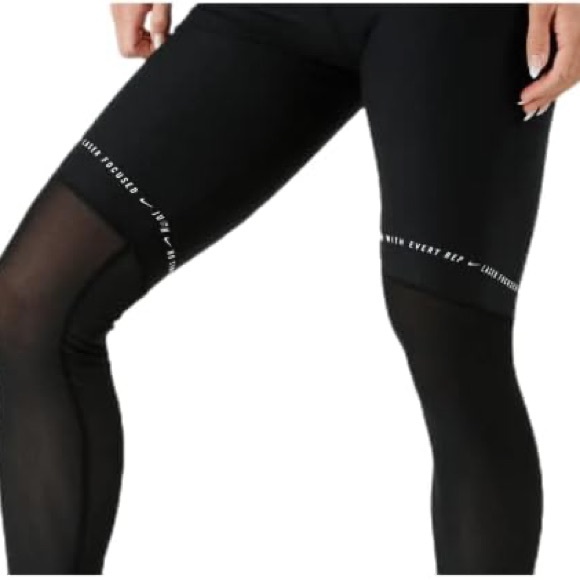 Women's Nike “Just Do It” Black Motivational Leggings w/ Mesh + hidden pocket! - Picture 6 of 11